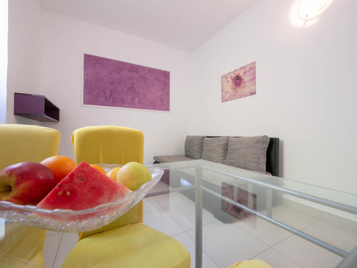 Cozy Apartment With Breakfast On Request 1 Pula Exterior foto
