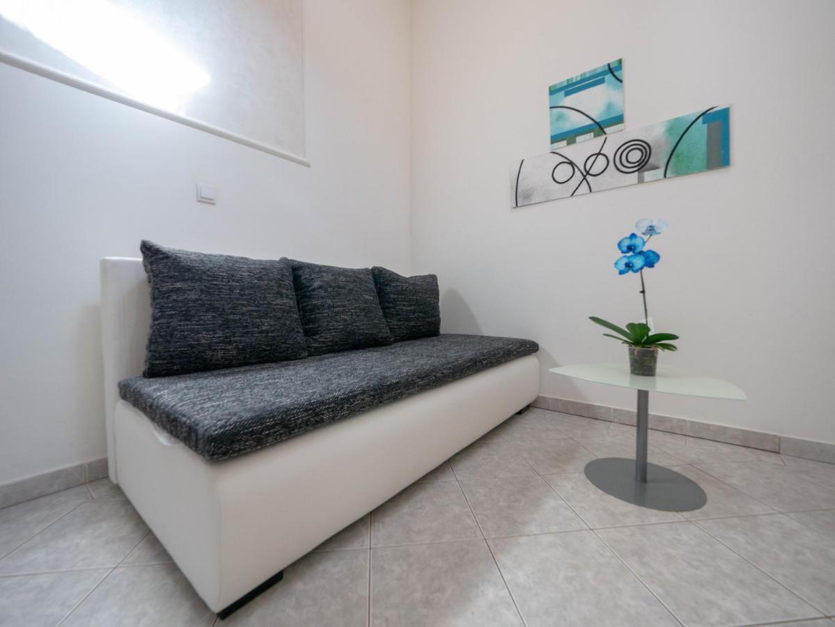 Cozy Apartment With Breakfast On Request 1 Pula Exterior foto