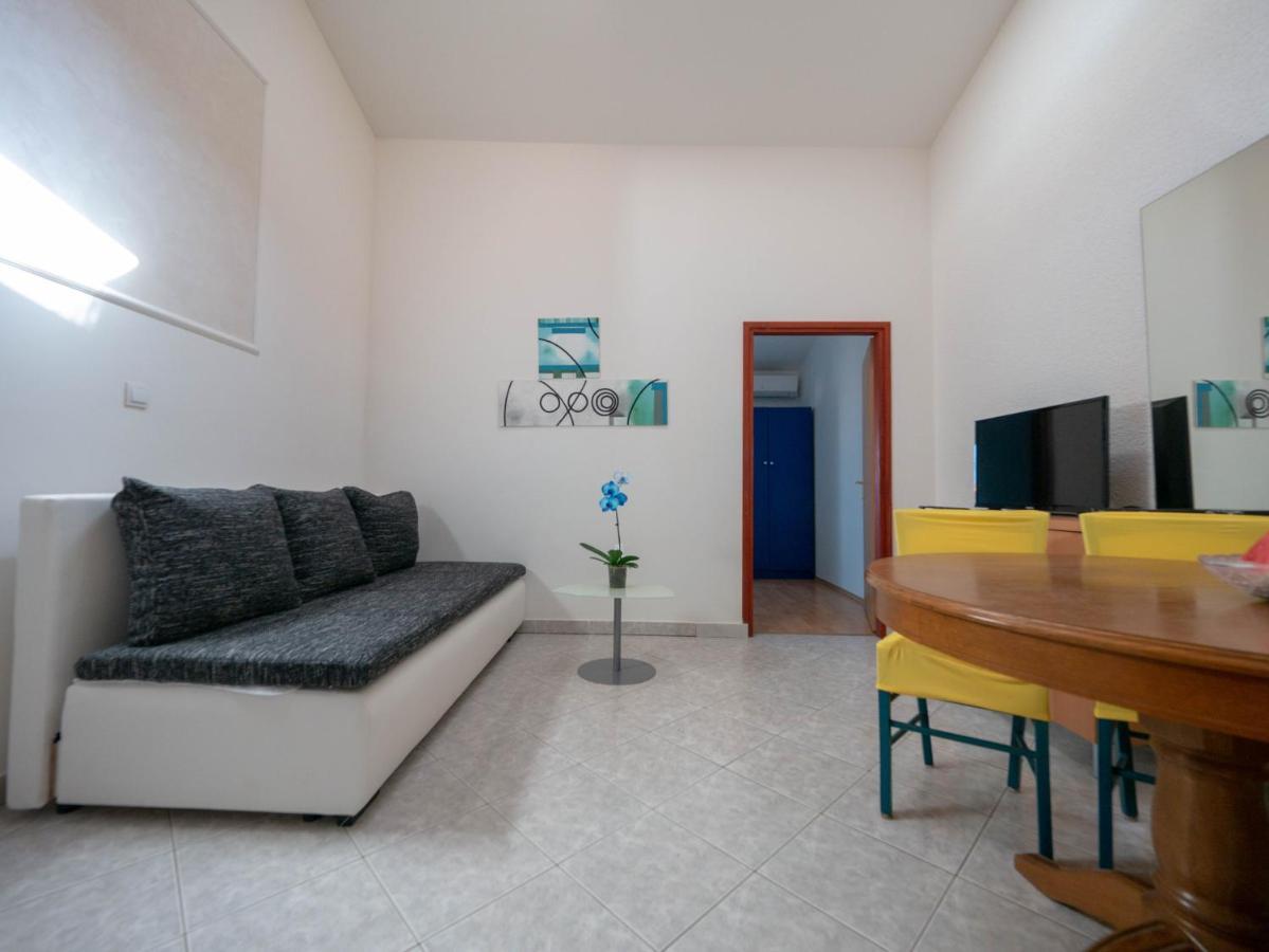 Cozy Apartment With Breakfast On Request 1 Pula Exterior foto